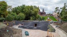 В Саржином яру обустраивают новый игровой комплекс