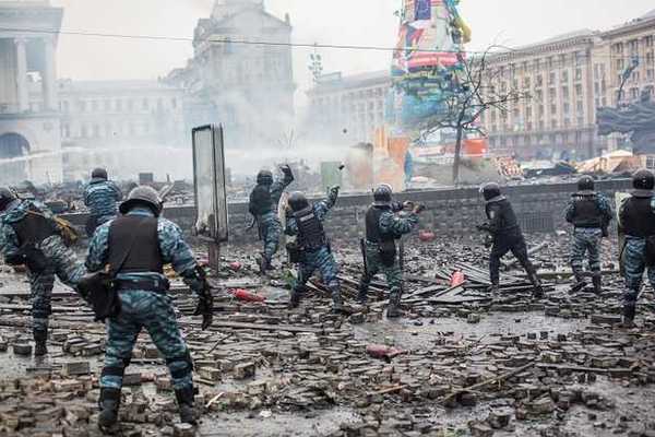 Суд оставил под стражей четверых экс-«беркутовцев»