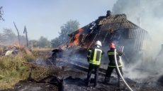 На Харьковщине пожар уничтожил частное домовладение (фото)