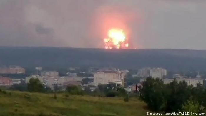 Взрыв на складе боеприпасов в Сибири: есть пострадавшие