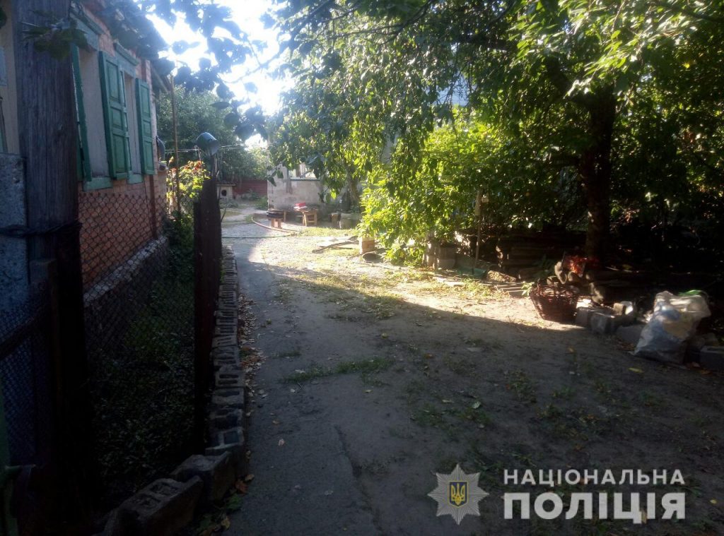 Житель Харьковщины выпил, ударил сожительницу ножом и лег спать