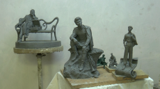 Автор четырех скульптур в саду Шевченко рассказал об их создании 