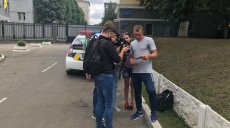 Затолкали в машину и увезли: в Харькове парень отказался принимать военную присягу