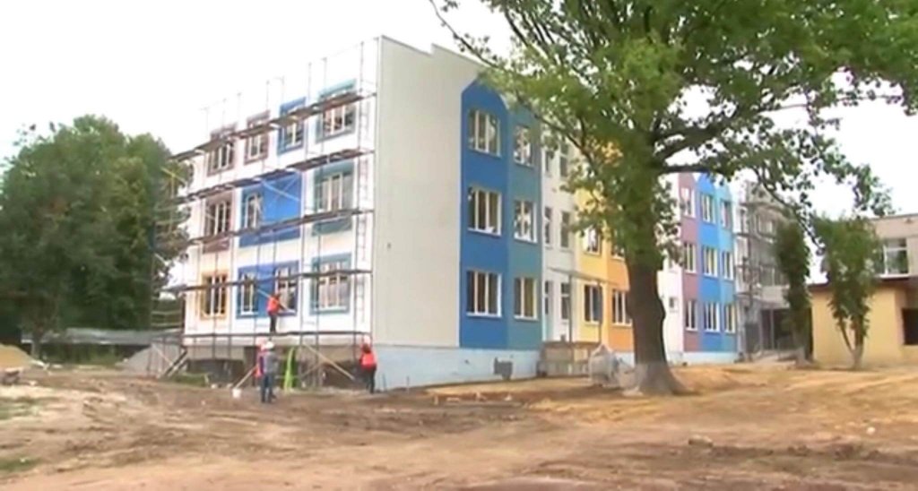 На Харківщині триває будівництво одразу кількох нових дитячих садків (відео)