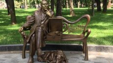 Сад Шевченка заполонили нові скульптури відомих харків’ян (відео)