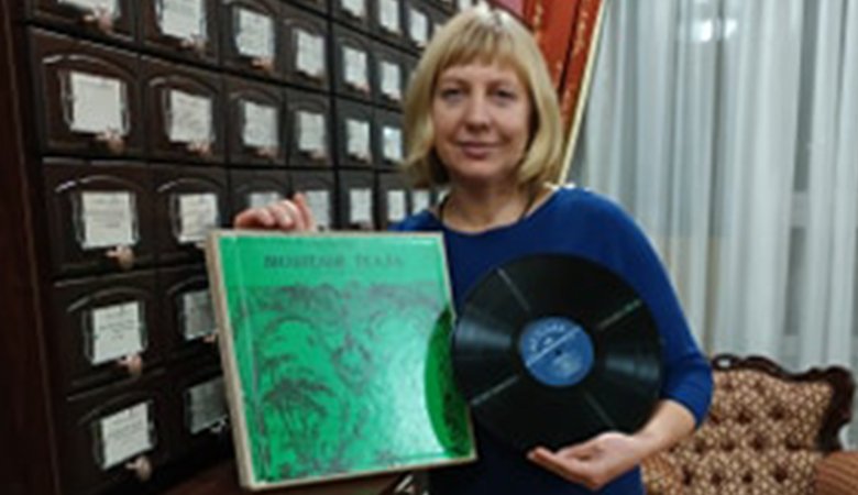 Хранитель коллекции пластинок рассказала о «виниловых» фондах
