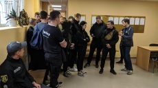Избрание меры пресечения задержанным после ЛГБТ-парада: к суду пришла группа поддержки (фото, дополняется)