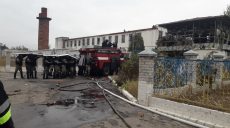 Спасатели отработали взаимодействие с правоохранителями во время массовых беспорядков в колонии (фото)