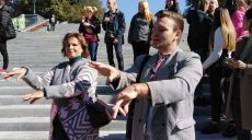 У межах фестивалю «InclusiОn» харків’яни заспівали мовою жестів (відео)