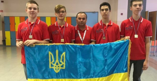 Харьковские школьники стали призерами Европейской олимпиады по информатике