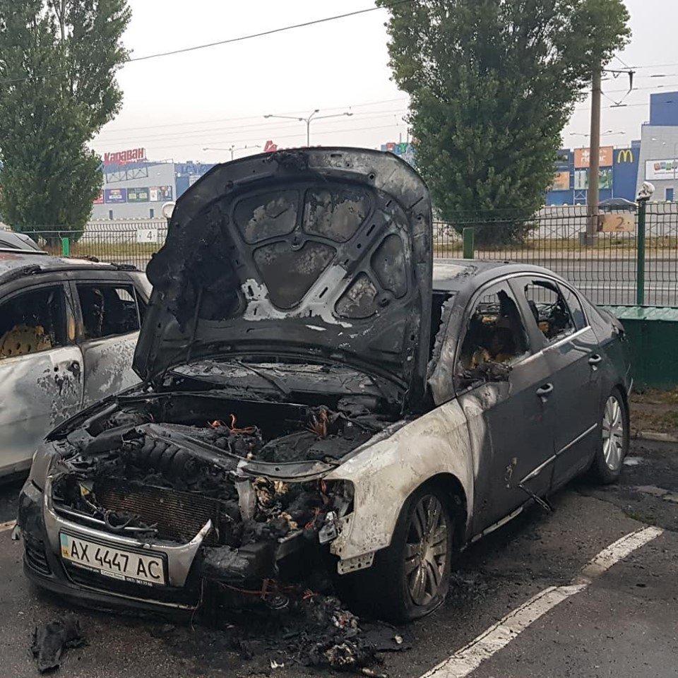 Харьковский адвокат заявила о поджоге ее автомобиля (фото)