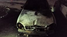 В Харькове ночью сгорели автомобили (фото)