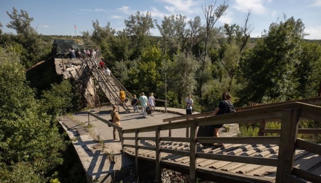 Оккупанты снова сорвали ремонт моста в Станице Луганской