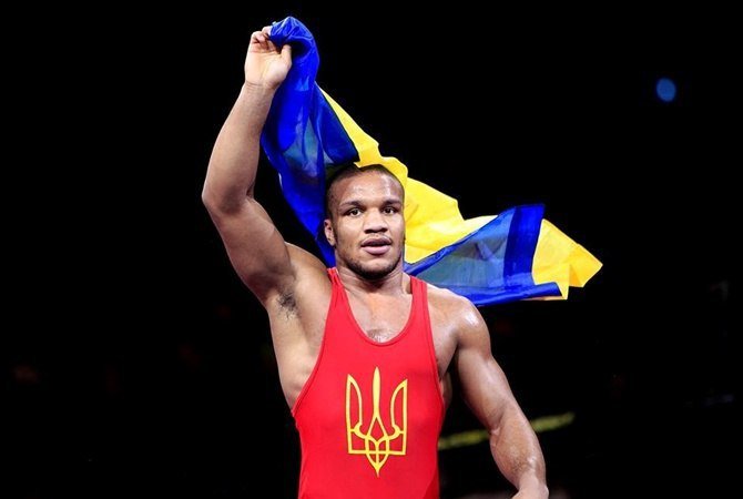 Депутат Украины стал чемпионом мира по борьбе
