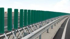 На дорогах Украины установят противоослепляющие экраны
