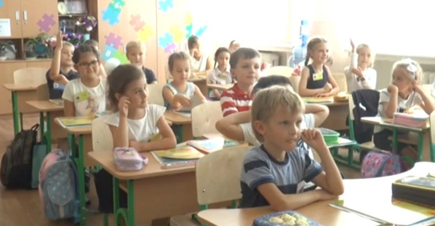 Чи реально навчатися у школі без щеплень? (відео)