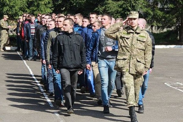 Протягом трьох місяців до Збройних сил планують відправити 1300 юнаків (відео)