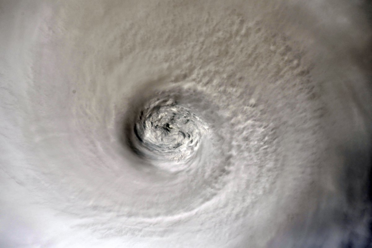 В NASA показали как выглядит ураган «Дориан» из космоса