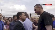«Мы вернем не только людей, но и территорию»: Зеленский встретил освобожденных украинцев