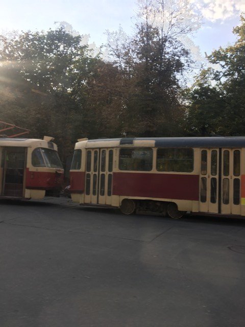 Возле парка Горького не ходят трамваи (фото)