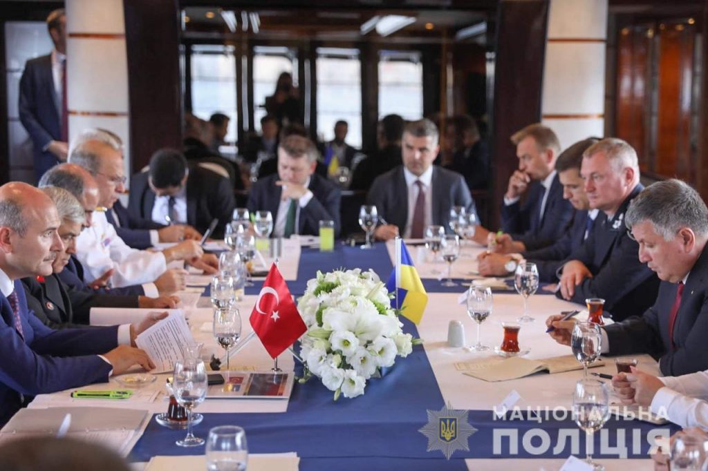 В Стамбуле состоялась встреча представителей Украины и Турции