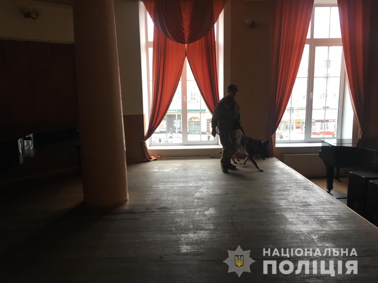Информация о минировании трех харьковских вузов и жилого дома не подтвердилась