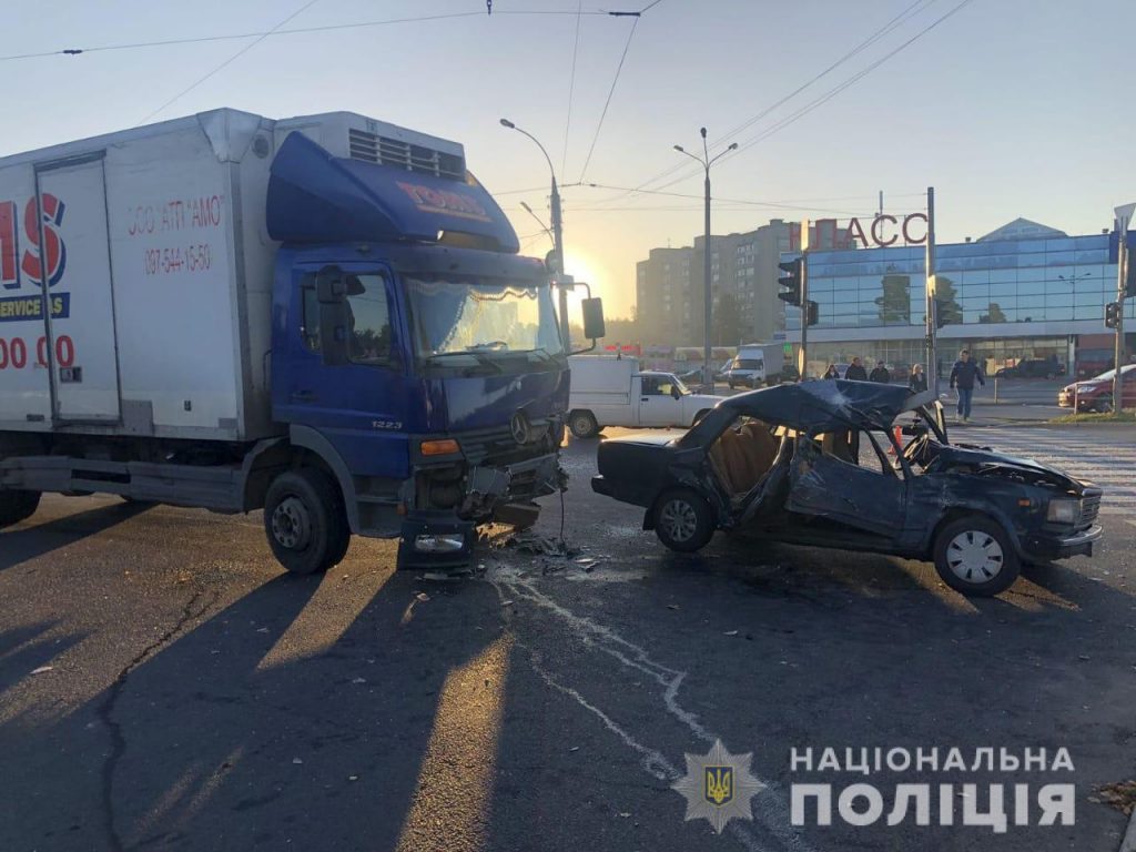 ДТП В Харькове: двое пострадавших (фото)