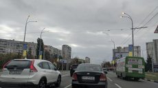 На Алексеевке не выключили уличное освещение (фото)