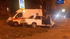 В ДТП на перекрестке Момота и Библика травмирован водитель (фото)