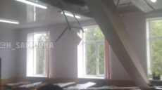 В харьковской школе обвалился потолок (фото)