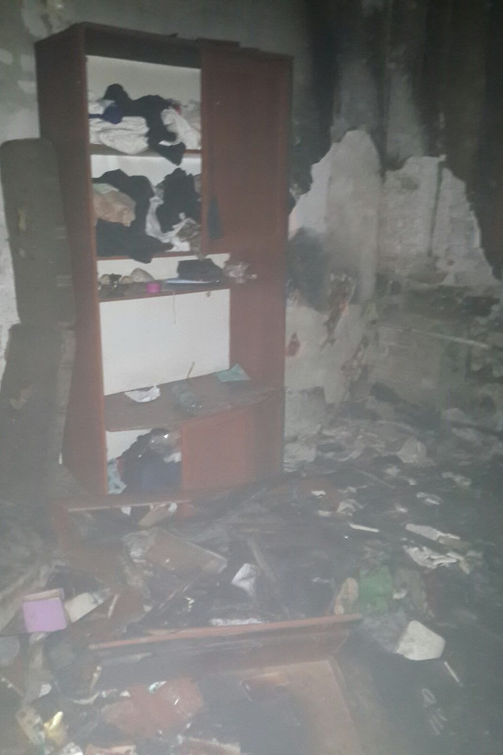 В Харькове из-за загоревшегося в квартире хлама эвакуировали жильцов всего дома (фото)