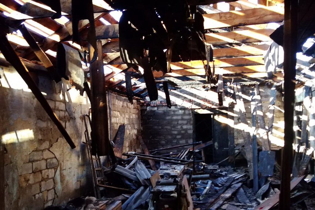 Спасатели ликвидировали пожар в здании общества слепых