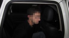 Иностранец украл мобильный телефон в центре города (фото)