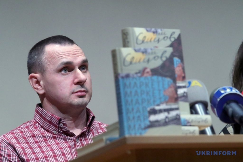 Сенцов презентовал сборник прозы «Маркетер»