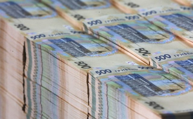 Украинским чиновникам станет сложнее воровать
