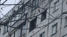 Пожарные спасли пенсионера, задыхающегося в задымленной от пожара квартире