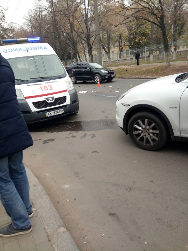 На Шишковке на пешеходном переходе сбили мужчину (фото)