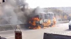 Под Харьковом во время движения загорелся пассажирский автобус