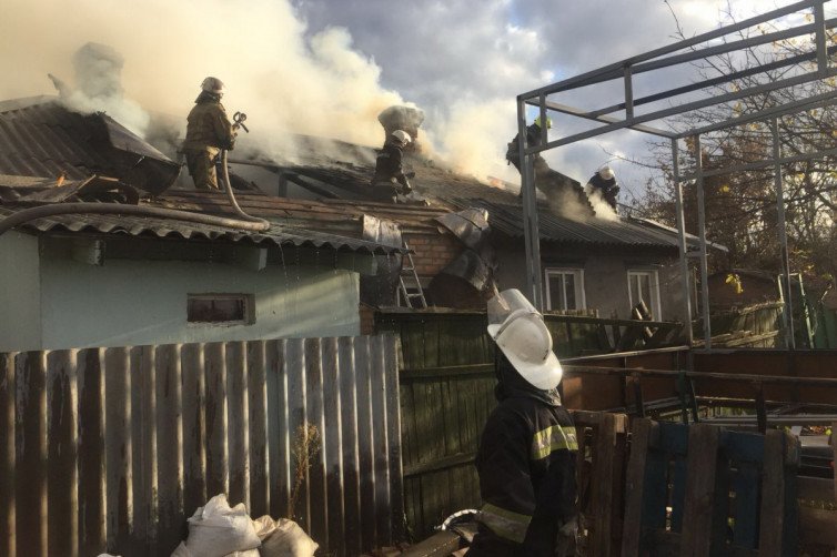 Утечка газа привела к пожару в одном из харьковских домов (фото)