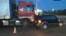 На проспекте Ландау столкнулись Hyundai и Daf (фото)