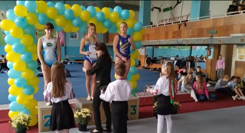 Харківські акробати здобули повний комплект нагород на всеукраїнських змаганнях (відео)