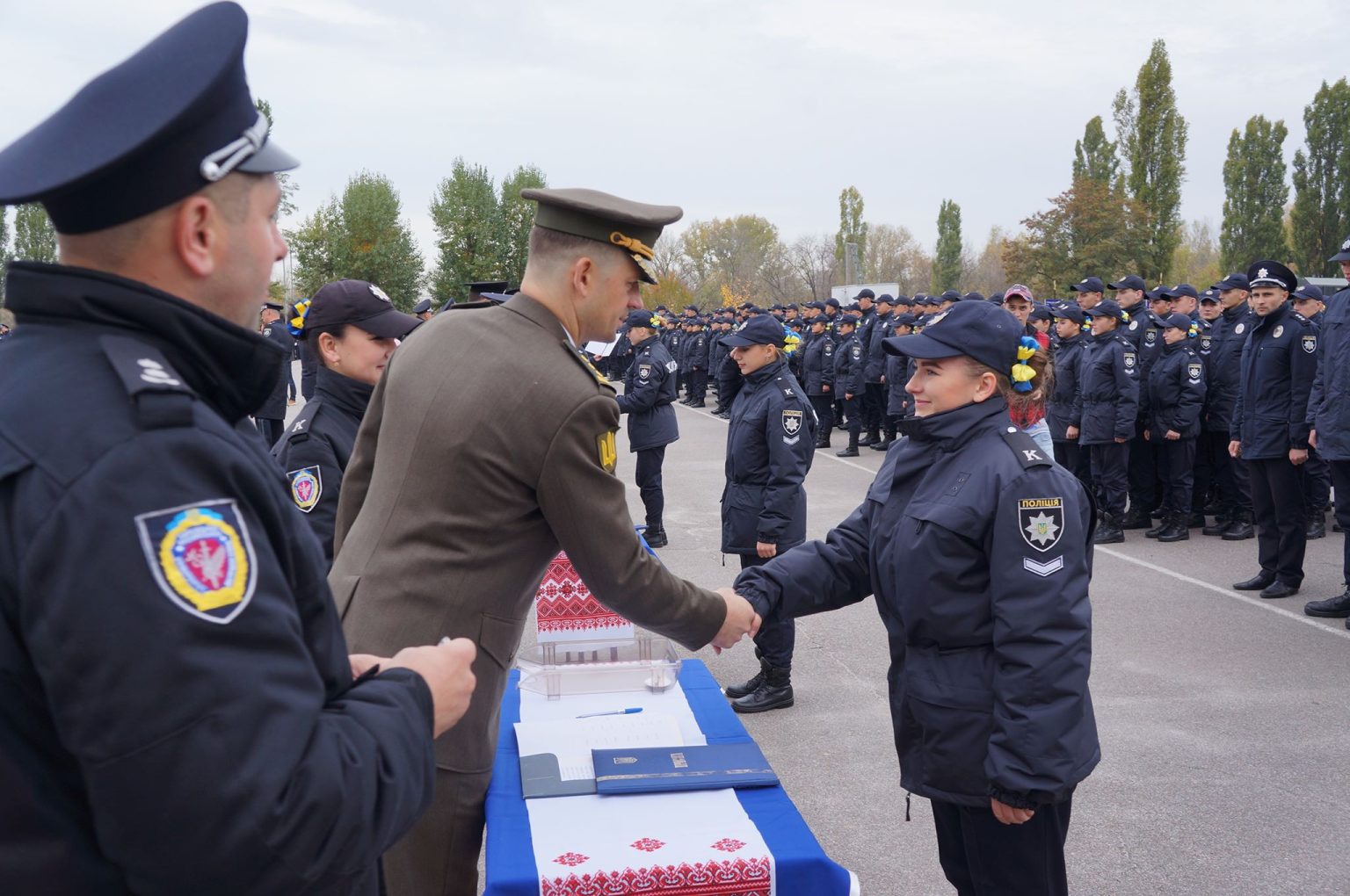 Более шестисот курсантов-первокурсников ХНУВД приняли присягу (фоторепортаж)
