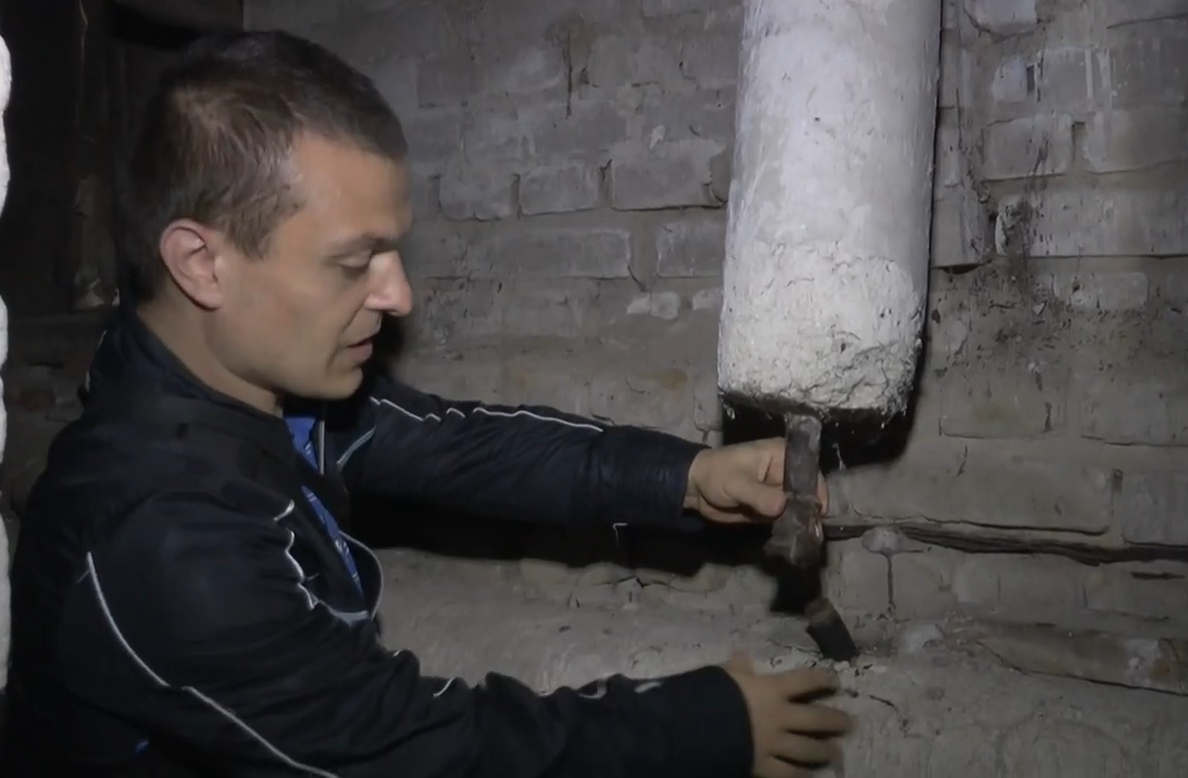 Люди одного з будинків в Індустріальному районі переймаються, що залишаться без опалення (відео)