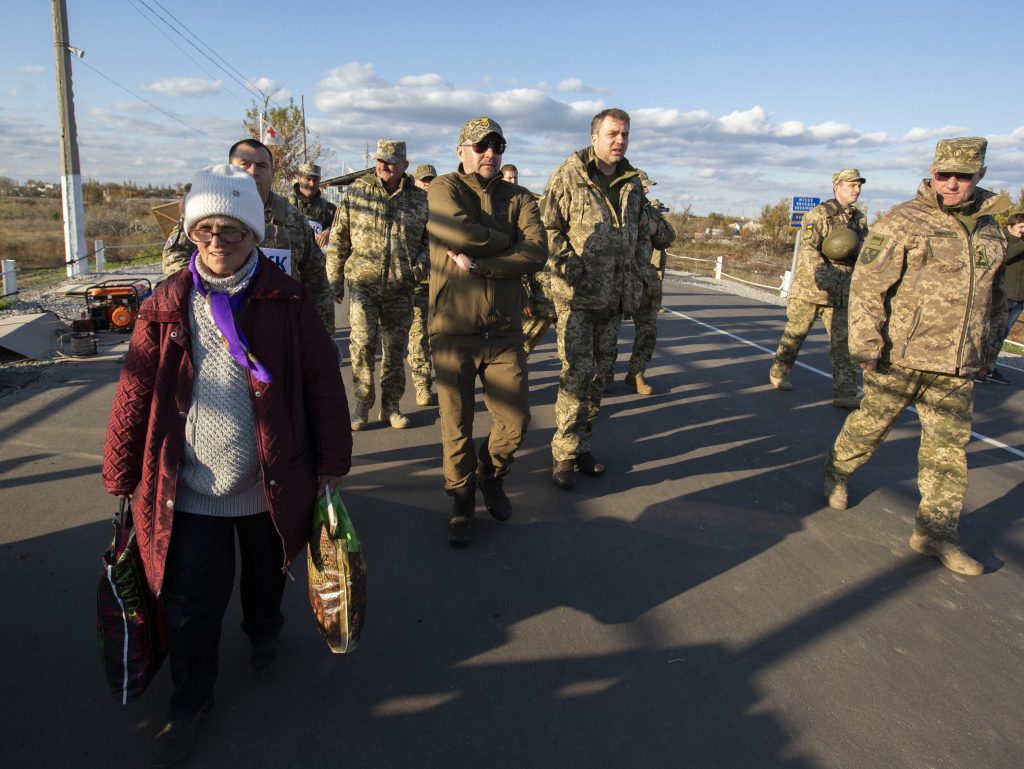 Разведение войск возможно при условии прекращения российско-оккупационными войсками огня — Минобороны