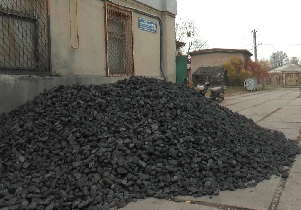 Працівники єдиної вугільної котельні на Салтівці купують інвентар власним коштом (відео)