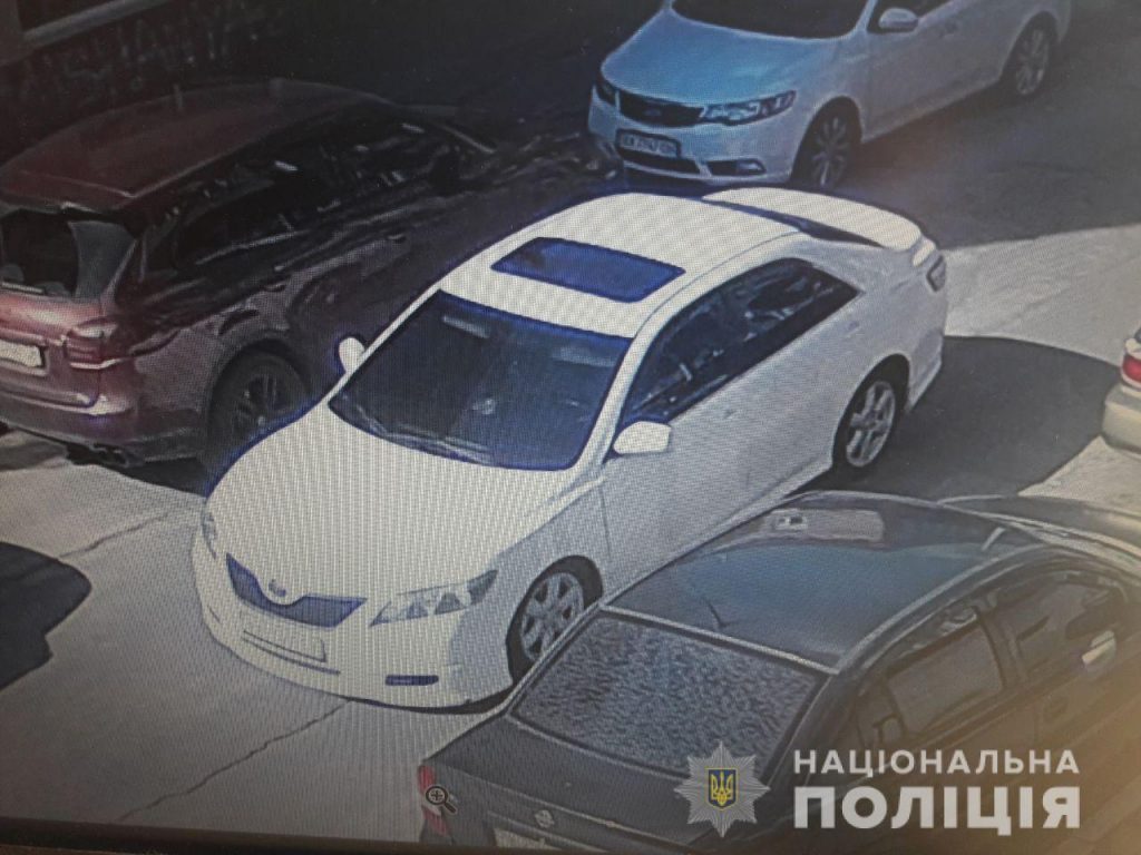 Разыскиваются трое мужчин, совершивших разбойное нападение в Харькове