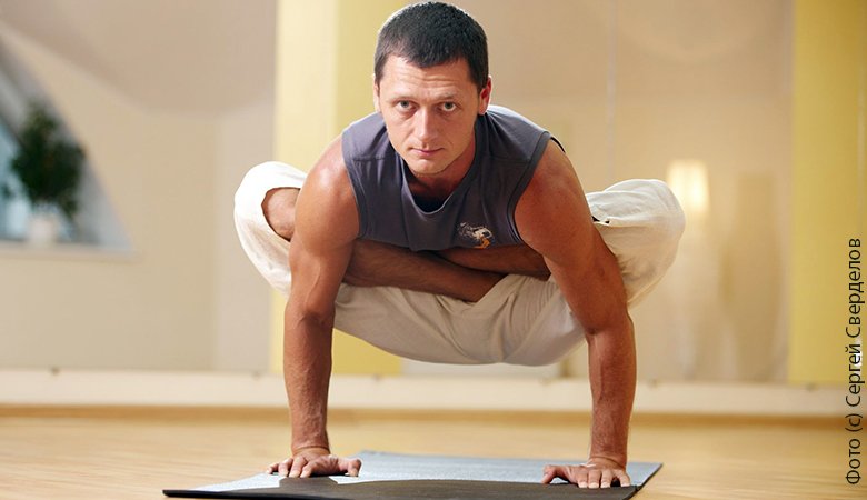 Влад Зюбан рассказал о пользе йоги для офисных работников