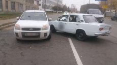 На Конева столкнулись Ford и ВАЗ (фото)