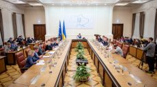 Правительство обещает погасить долги по зарплате врачам и учителям