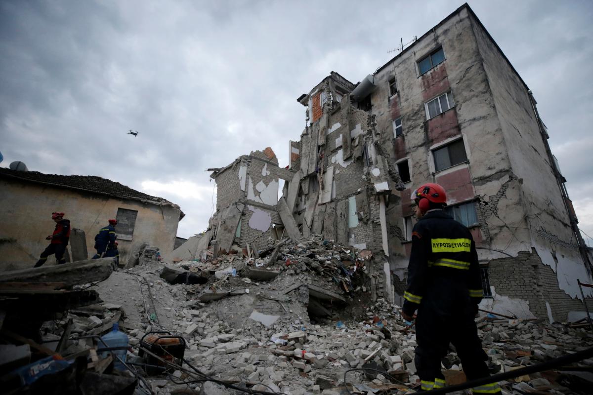 Землетрясение в Албании унесло жизни 22 человек, еще 600 ранены (видео)